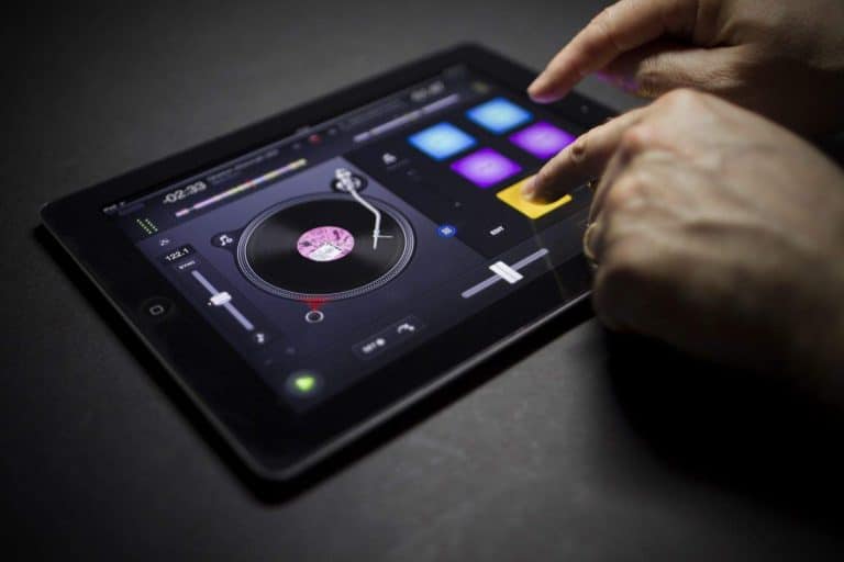 How to DJ with an iPad