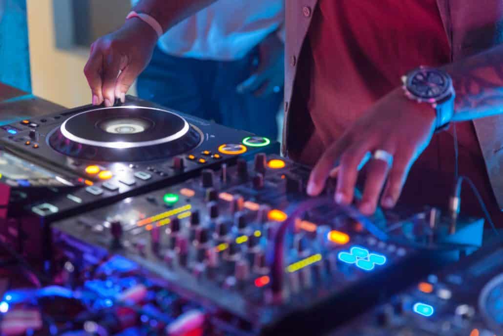 How to make money DJing